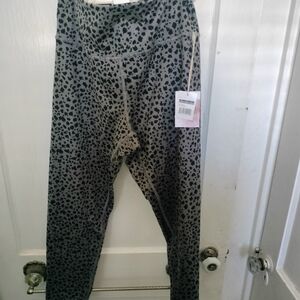 New Jessica Simpson Cheetah Leopard Print Active Wear Leggings XL
